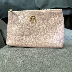 Michael Kors Pebbled Leather pouch